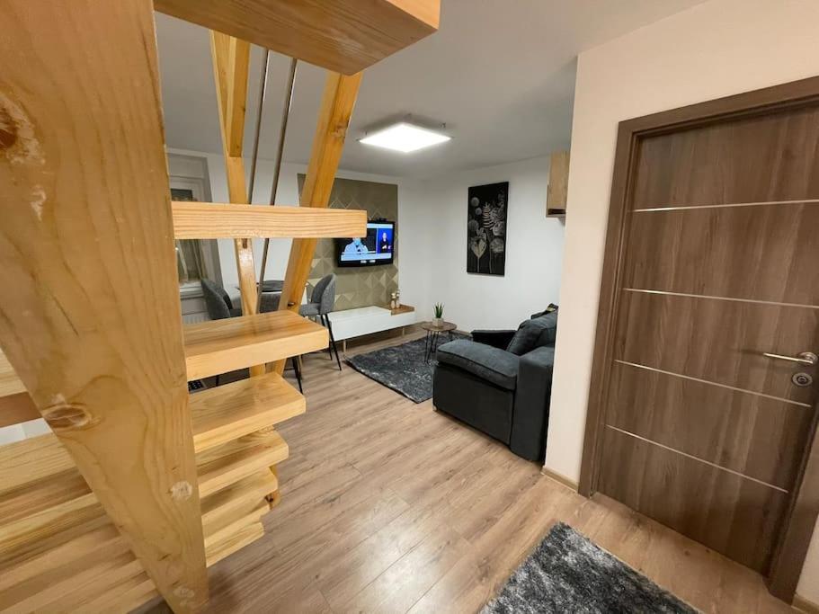 Apartman 4You: Karlo I Klara Osijek Buitenkant foto