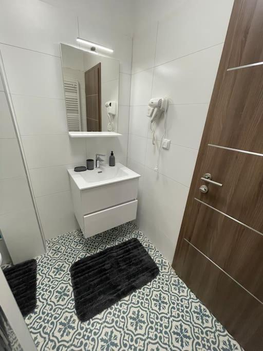 Apartman 4You: Karlo I Klara Osijek Buitenkant foto